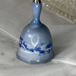 Vintage Currier & Ives porcelain bell “ Winter Homestead “ bell.